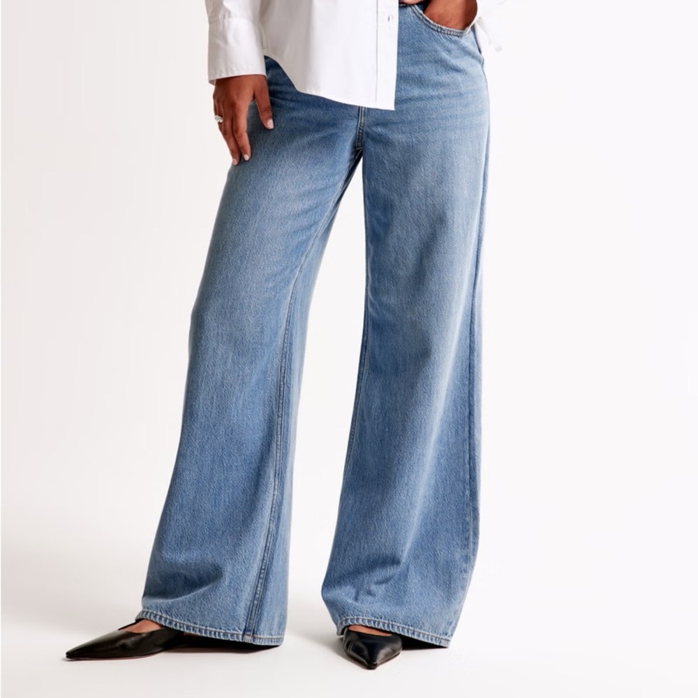 Abercrombie & Fitch Light Blue Wide Leg Curve Love Jeans